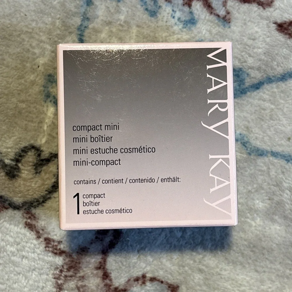 New In Box Empty Mary Kay Refillable Magnetic Mirrored Compact Mini #040752